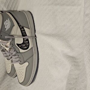 Gray and White Men's Sneakers